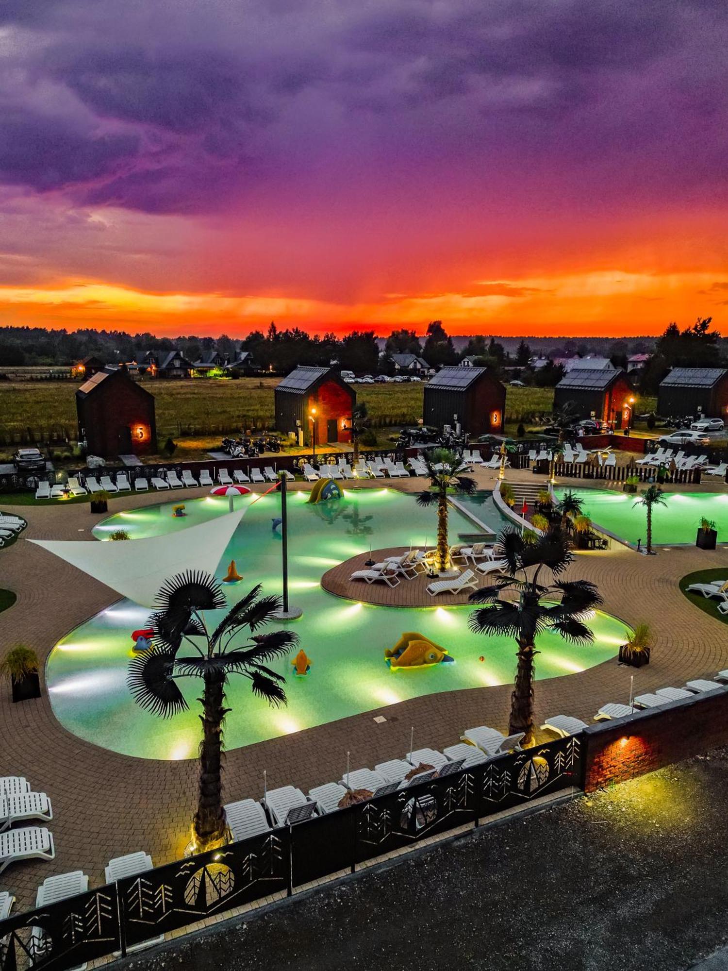 Wioska Wakacyjna Radawa Hotel ภายนอก รูปภาพ